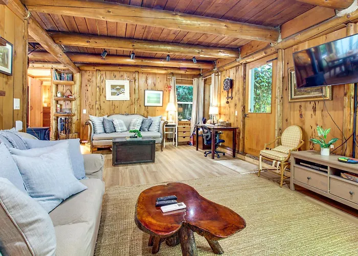 Hike To The Coast! Log Cabin On 5 Acres In Bandon