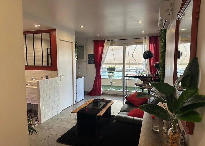 Amour Azur Appartement pour 2 avec jacuzzi et terrasse à 2 minutes de la mer