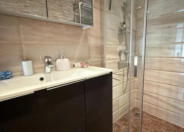 Studio dans résidence privée à 10 mn de cannes