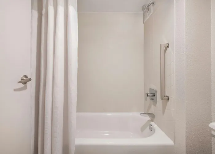 Fairfield By Marriott Anaheim Resort