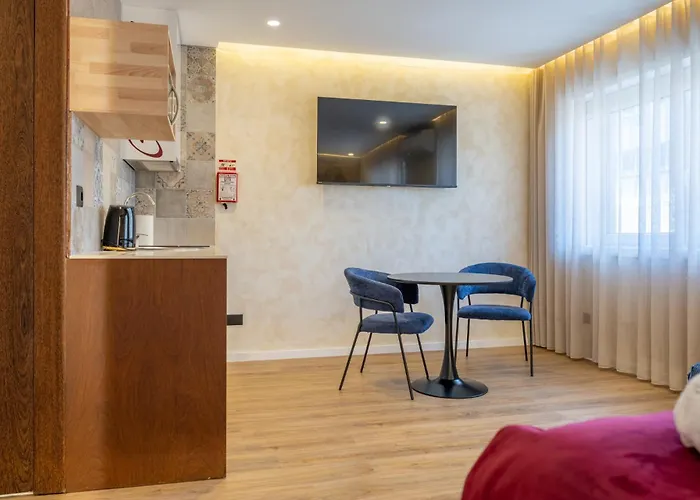  Lounge Inn Guest House