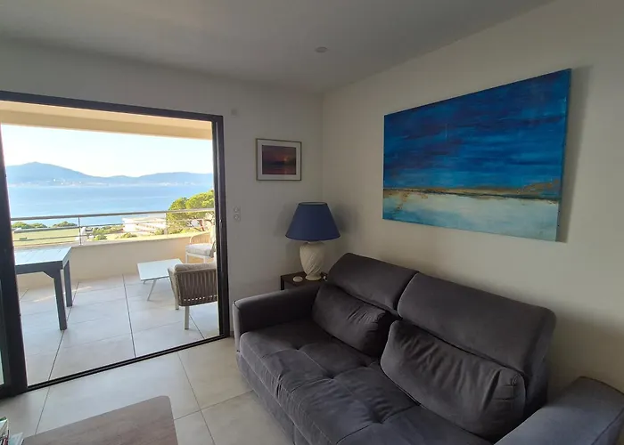 Superbe appartement T3 face mer baie Ajaccio
