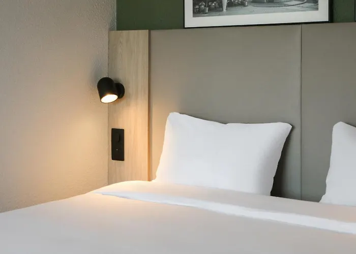 Hôtel de golf: Campanile Metz Est Technopole