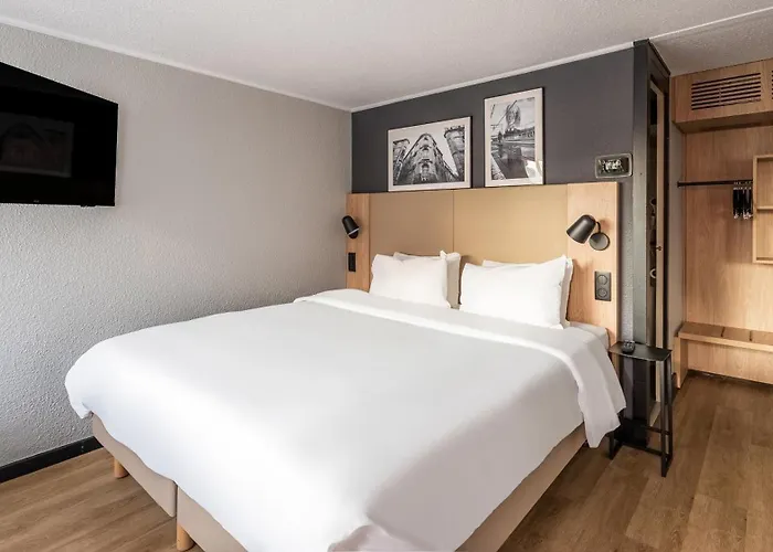 Hôtel de golf: Campanile Metz Est Technopole
