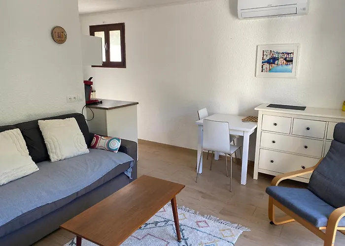 Les Mimosas Apartments