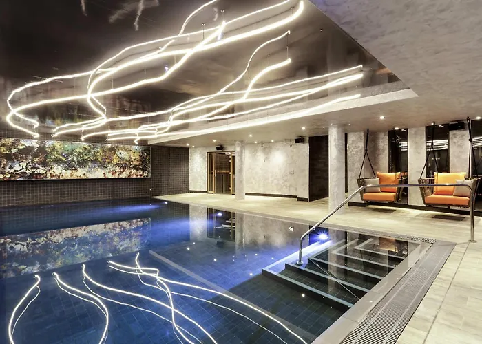 Hotel mit Pool: Novotel London Canary Wharf