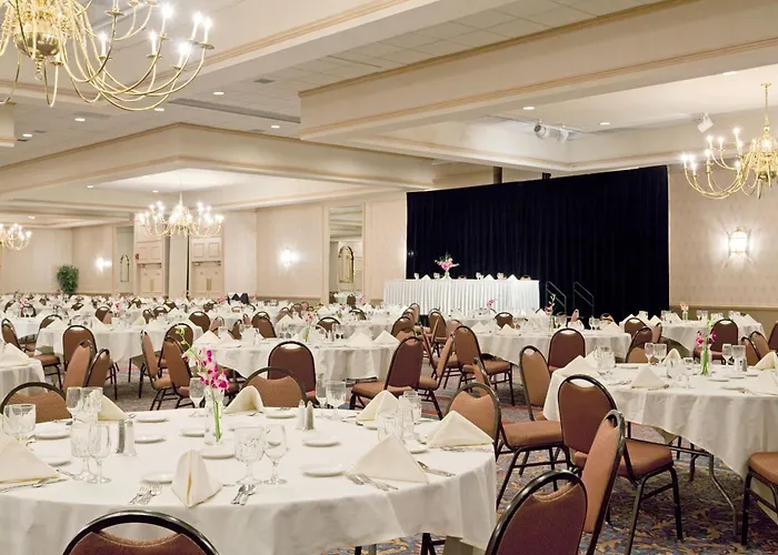 Beach Hotels Holiday Inn Portland-By The Bay By Ihg