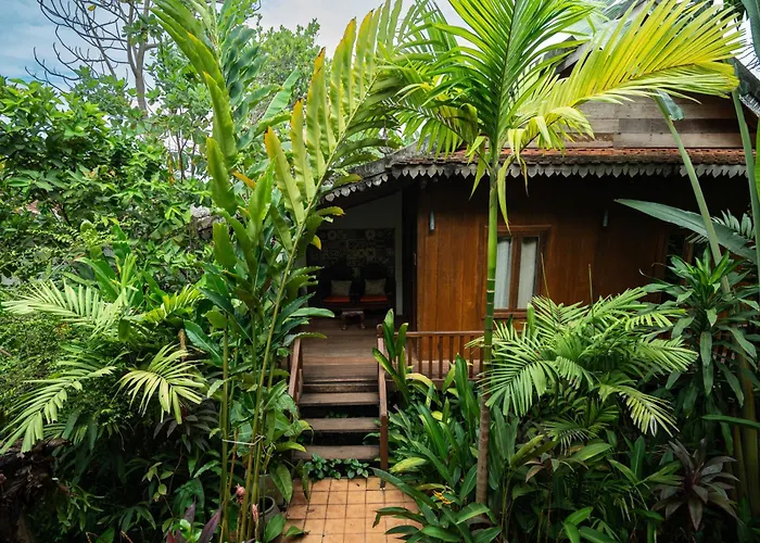 Isann Lodge