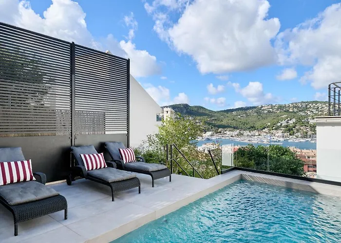 Meerblickvilla Design in Port Andratx mit Minotti, Occhio, Gessi, Cabinet, Miele