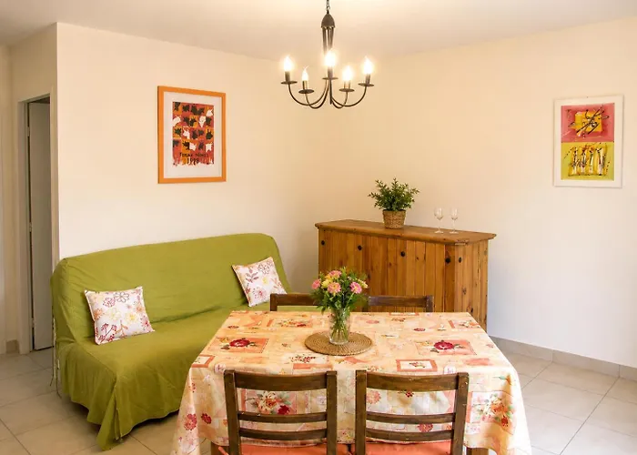 Maison calme avec jardin et parking privés