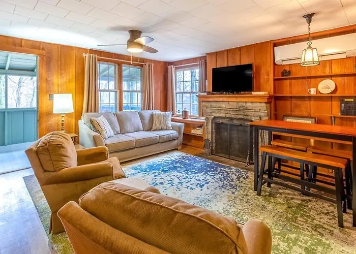Charlotte'S Cabin