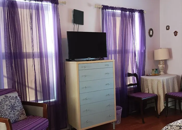 Cantuta Inn
