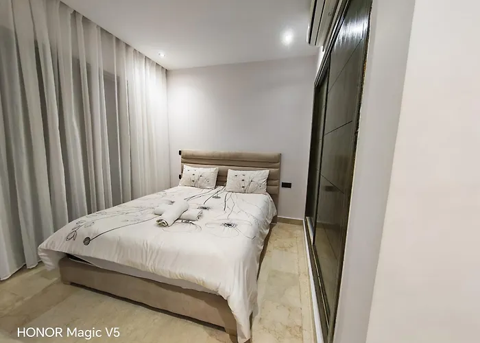 Maison de luxe dans une résidence fermée avec Piscine communautaire&Free Parking,NR 63 à Marina