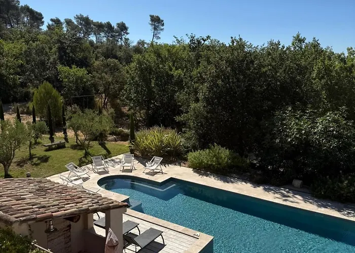 Les Gardis Mas provençal d'exception au cœur du Luberon