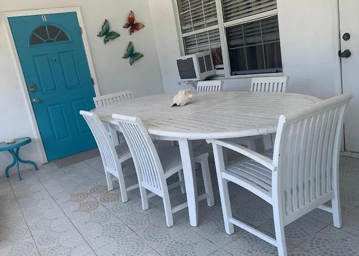 Suite 1, Blue Pavilion - Steps To Beach - New Ac