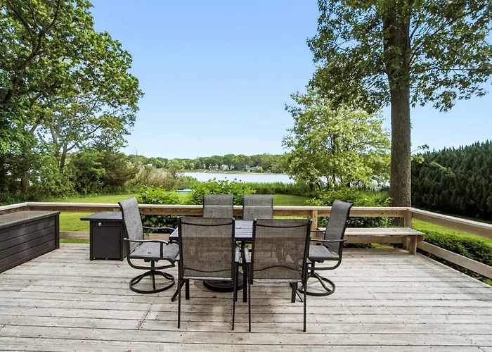 Waterfront Home On Goose Creek Dock & Kayaks