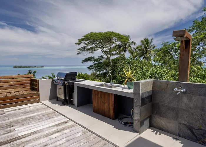 2 Br. Panoramic Lagoon View Villa: Poolside Paradise, Gourmet Kitchen