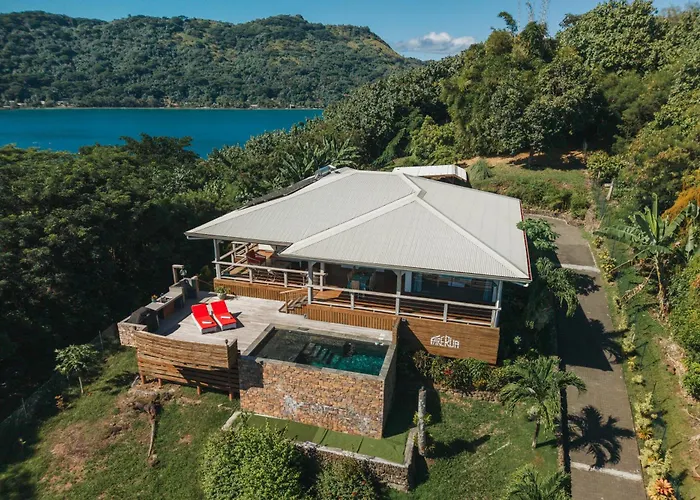 2 Br. Panoramic Lagoon View Villa: Poolside Paradise, Gourmet Kitchen