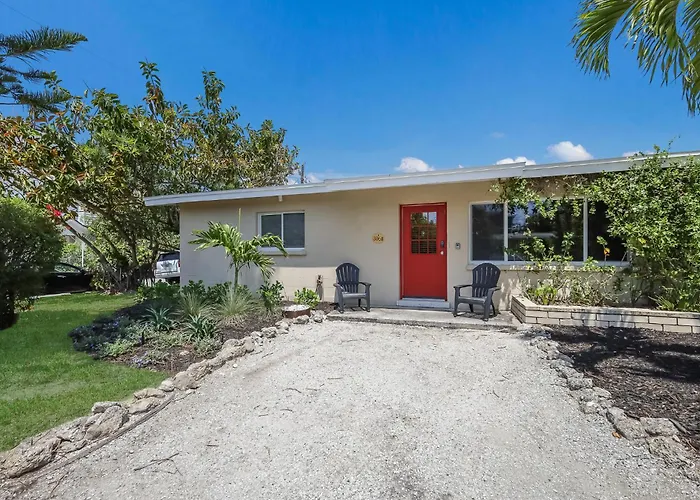 Bos Beach Bungalow