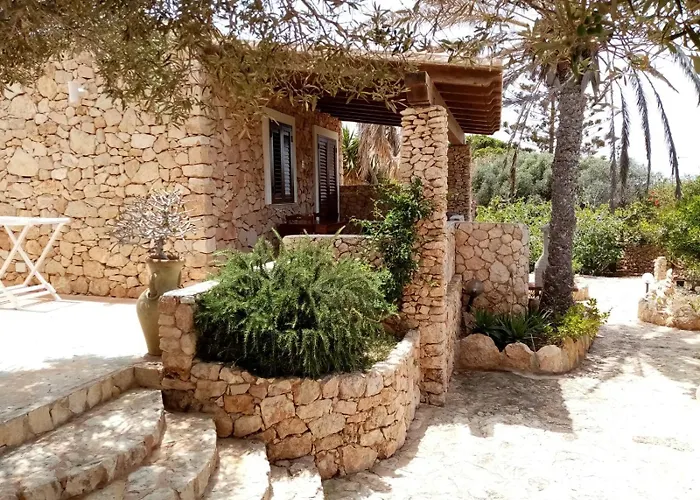 Punta Sottile A 2 Passi Dalla Spiaggia Di Cala Francese