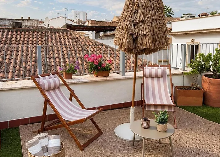  Suite Generis (Adults Only)
