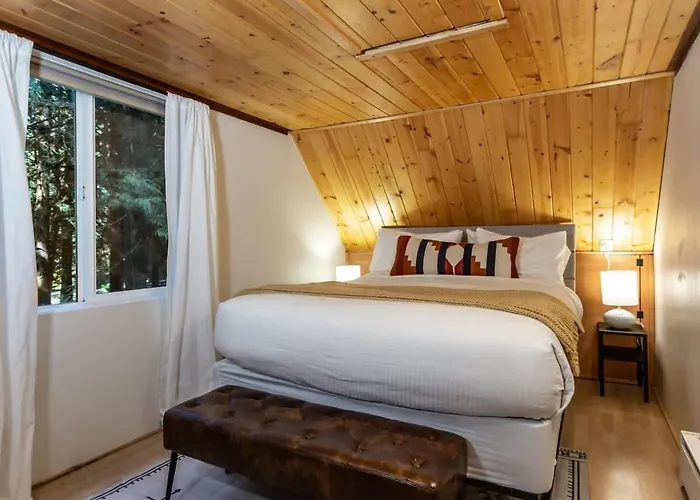 Birdhouse Cottage
