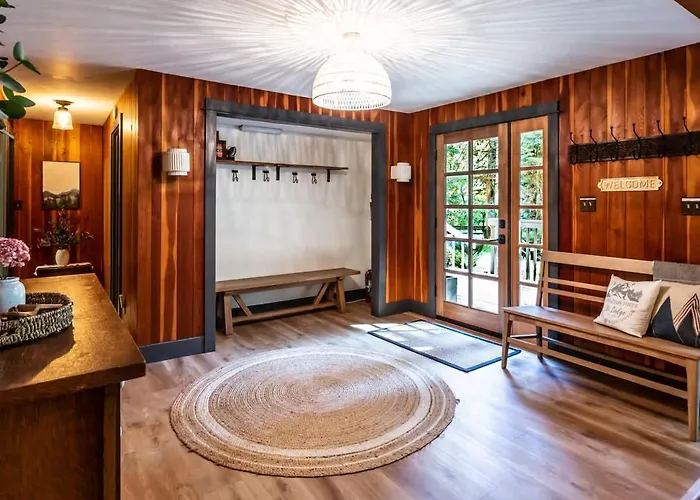 Pendleton Pines Lodge