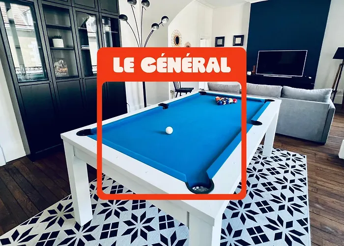 Le Général Appartement prestige proche gare, haut-de-gamme, avec billard et parking privé, by PRIMO C0NCIERGERIE