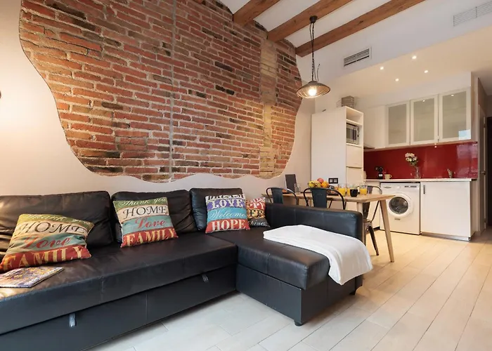 City Center Two Bedrooms Apartment, In A 1870'S Full Renewed Building