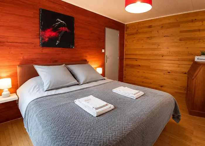Chez Pierrot Gîte 4 personnes avec vue sur la vallée Parking privé Proche La Roque-Gageac
