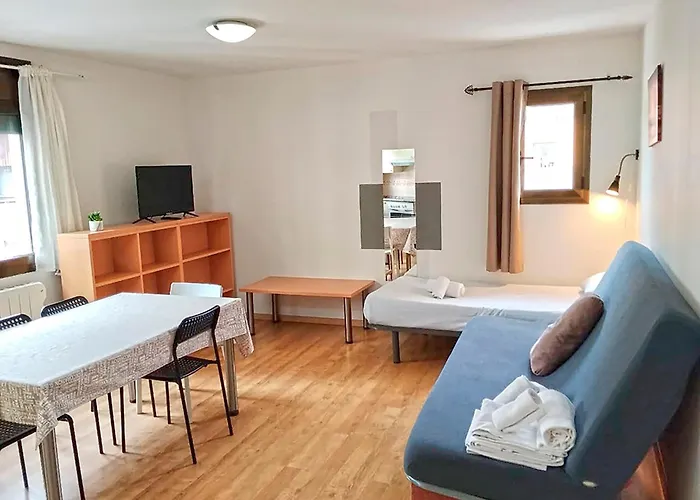 Apartamentos Pantebre 3000