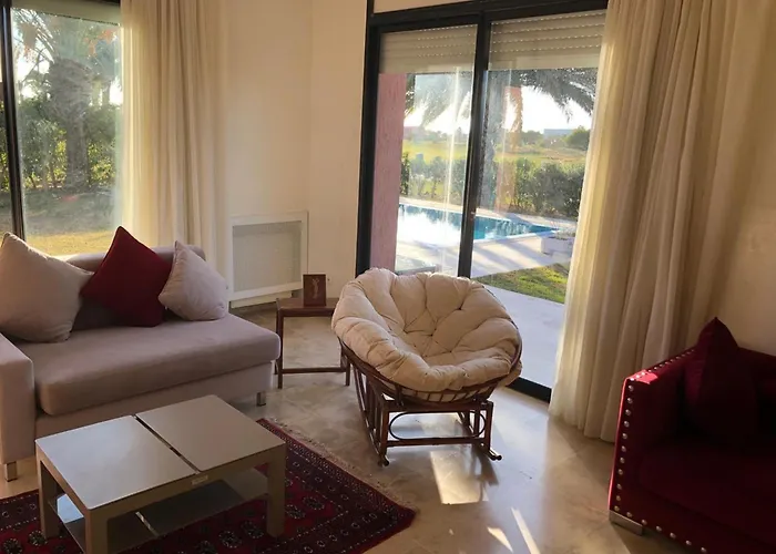 Luxury Villa In La Marsa With Pool