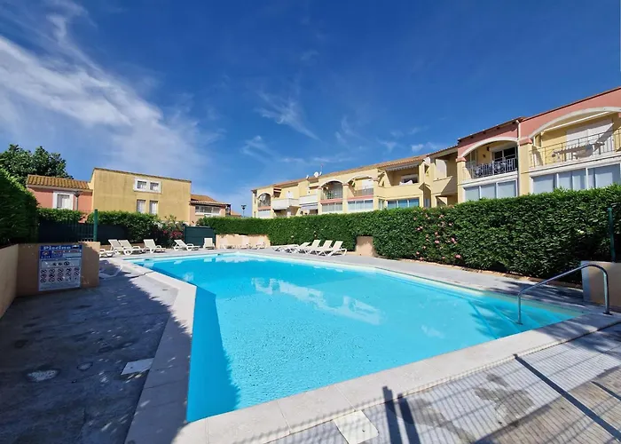 Maison spacieuse avec piscine, tennis et terrasse, parking privé à Marseillan - FR-1-387-163