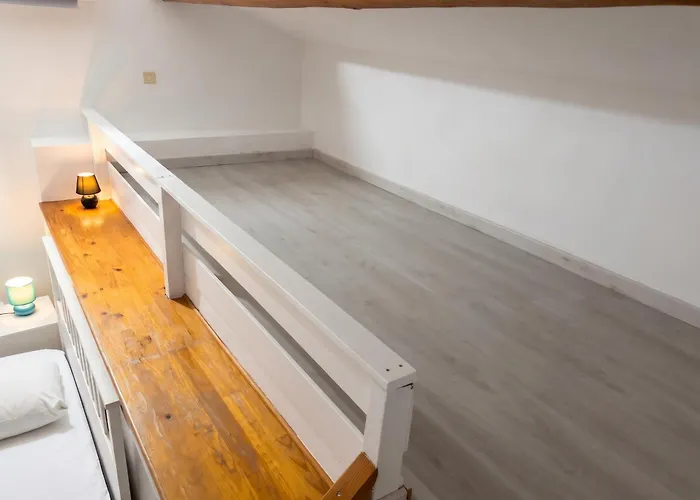 Villa de 7 chambres avec piscine privee et jardin amenage a Aimargues
