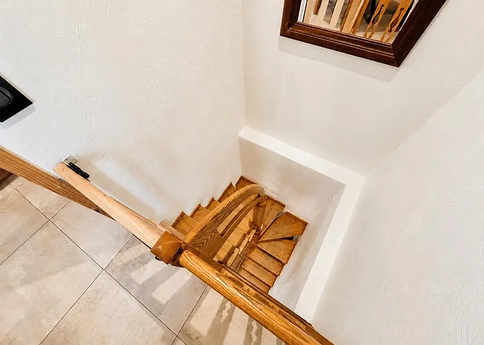Chalet rénové avec vue Mont Charvin et WiFi - FR-1-505-187