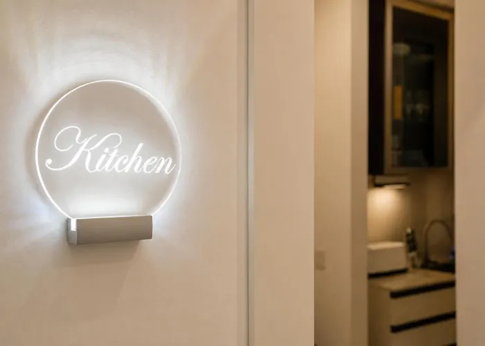 B And G San Babila- Luxury In The Heart Of Milano - Design District