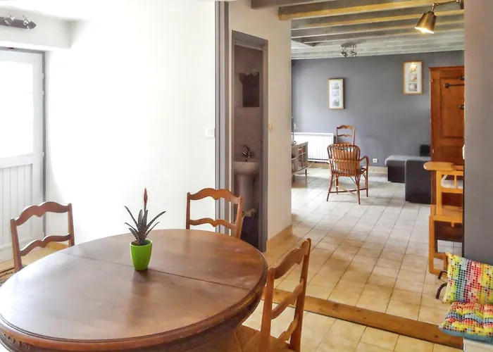 Maison conviviale avec jardin à Pordic - Idéale pour 13 pers.