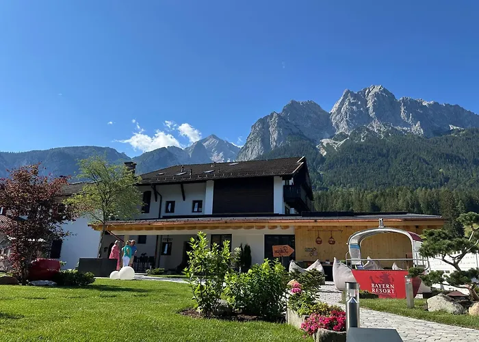 Bayern Resort - Adults Only - Mit Zugspitzblick - Eibsee-Nähe - Wellnessbereich - Naturpool Im Sommer Romantik Hotel