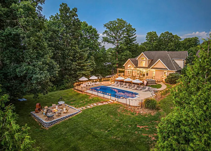 Luxury Retreat With Pool, Hot Tub & Game Lounge | 20 Mins To Dt Asheville