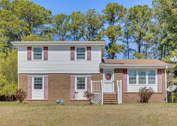 1 Mi To Mcas New River: Peaceful Home W/ Patio
