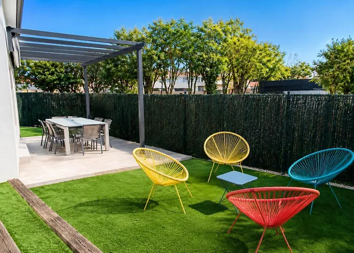 Villa T4 Moderne entre Mer, Montagne&Espagne avec Clim, Jardin, Billard&Barbecue