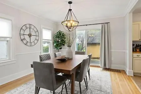 Rochester Gem: 3Br Near All!