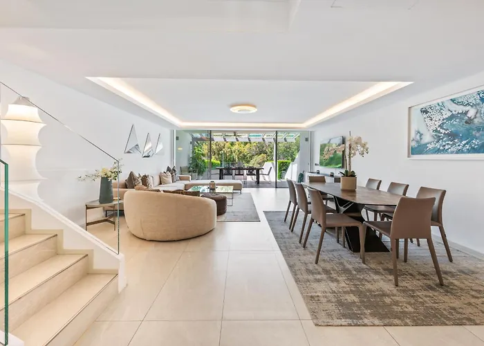 Luxury 5-Bedroom Townhouse In Puente Romano
