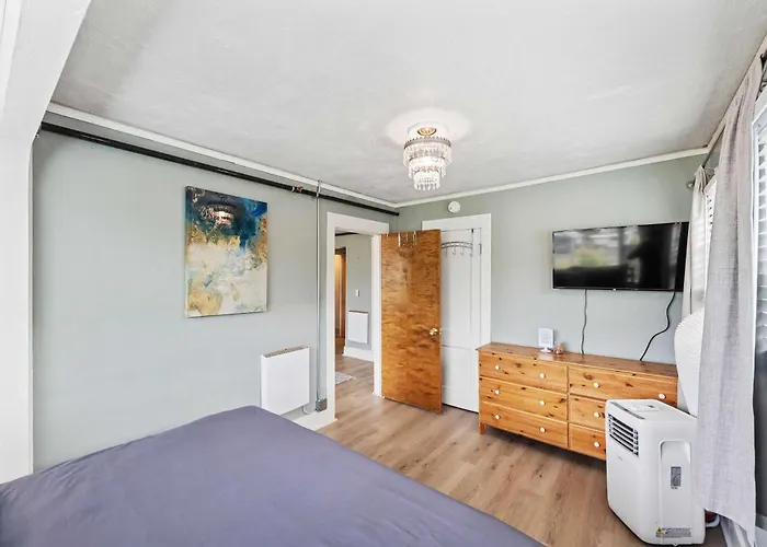 #Stayinmydistrict Heritage House Suite