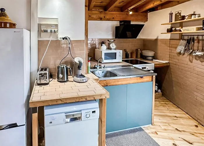 1 Bedroom Beautiful Home In Les Cabannes