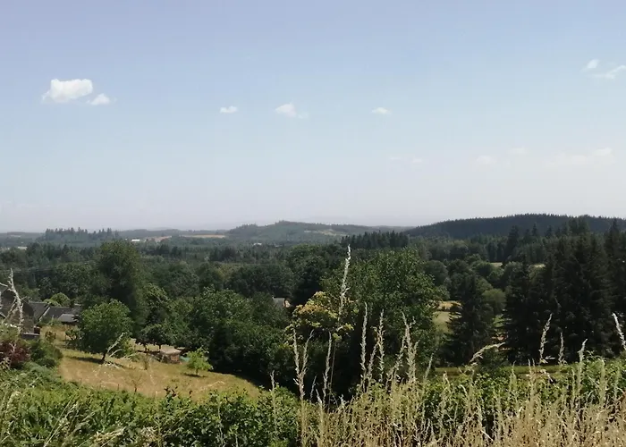 Charmante petite maison proche de Meymac