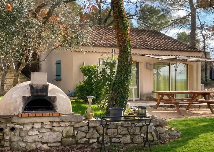 Maison confortable à Velleron de 50 m² avec piscine