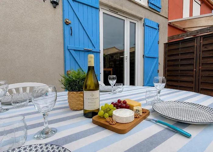 Santolines : Charmante Maisonnette Avec Piscine Proche Etang