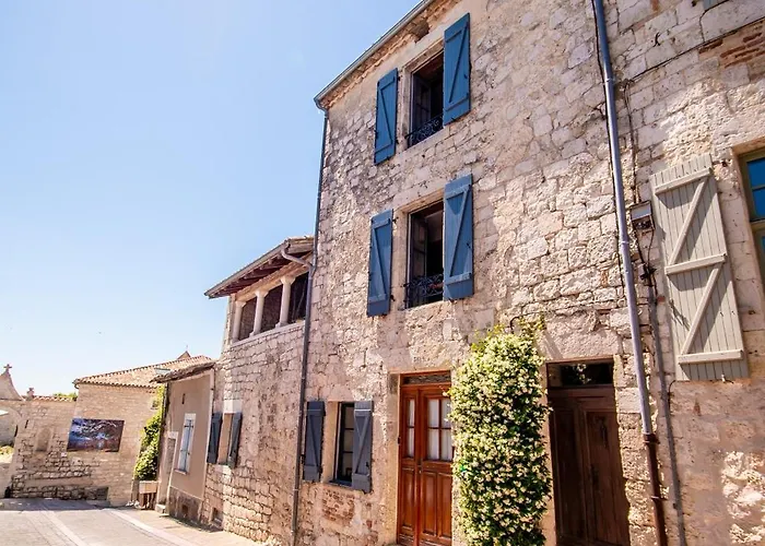 Logis de la Bastide, climatisé au coeur du village