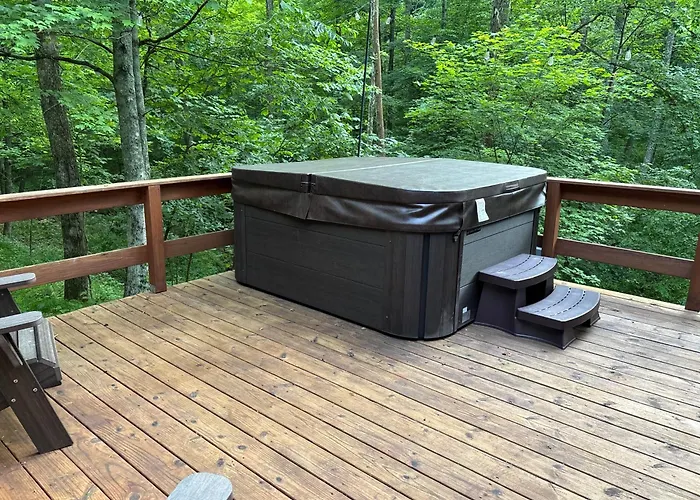 New Hot Tub - Diamond Creek Cabin Sleeps Up To 6